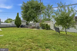 41 Crystal Pl, Levittown, PA 19057 - Photo 31