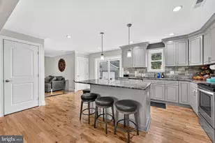 281 N Hawthorne, Langhorne, PA 19047 - Photo 9
