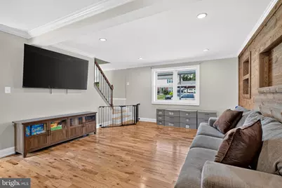 281 N Hawthorne, Langhorne, PA 19047 - Photo 17