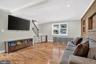 281 N Hawthorne, Langhorne, PA 19047 - Photo 17