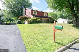 2527 Arrowhead Dr, Feasterville-Trevose, PA 19053 - Photo 3