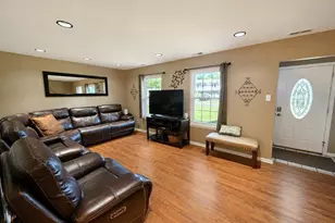 1882 Brook Ln, Jamison, PA 18929 - Photo 3