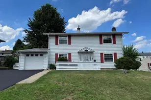 55 Tweed Rd, Levittown, PA 19056 - Photo 1