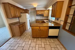 55 Tweed Rd, Levittown, PA 19056 - Photo 11