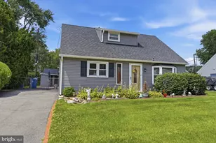 608 Benton Ln, Morrisville, PA 19067 - Photo 3
