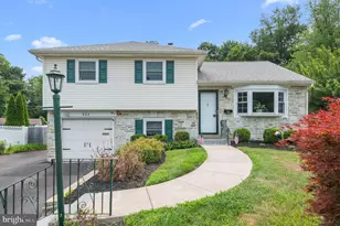 923 Carlin Dr, Southampton, PA 18966 - Photo 1