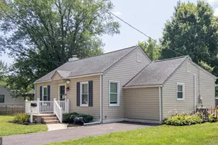 135 Longshore Ave, Yardley, PA 19067 - Photo 3