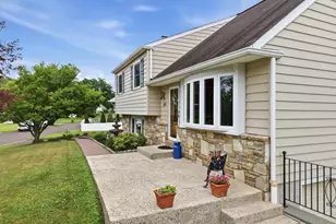 114 Dolly Ln, Chalfont, PA 18914 - Photo 5