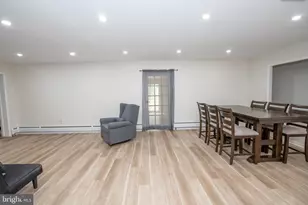 51 Serpentine Ln, Levittown, PA 19055 - Photo 15