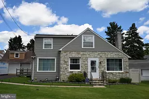 630 Elmwood Ave, Feasterville-Trevose, PA 19053 - Photo 1