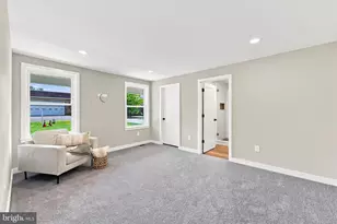 1095 Washington Ave, Newtown, PA 18940 - Photo 9