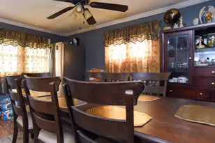 34 Red Maple Ln, Levittown, PA 19055 - Photo 5