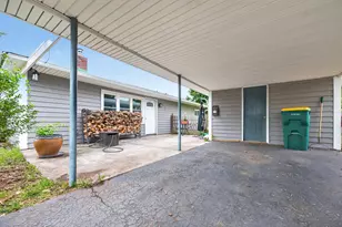35 Palm Ln, Levittown, PA 19054 - Photo 3