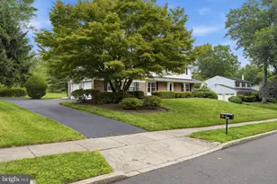 1111 University Dr, Yardley, PA 19067 - Photo 3