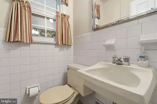1111 University Dr, Yardley, PA 19067 - Photo 19
