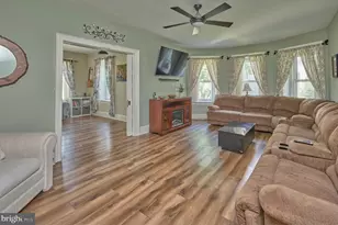 111 E Broad St, Trumbauersville, PA 18970 - Photo 5