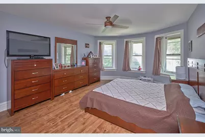 111 E Broad Street, Trumbauersville, PA 18970 - Photo 11