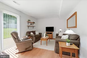 21 Alscot Ln, Langhorne, PA 19047 - Photo 5