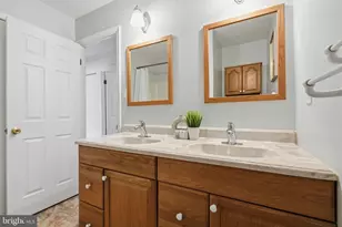 21 Alscot Ln, Langhorne, PA 19047 - Photo 17