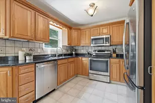 21 Alscot Ln, Langhorne, PA 19047 - Photo 13
