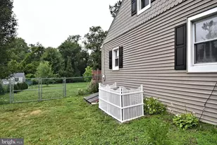 1118 Cornwells Ave, Bensalem, PA 19020 - Photo 25