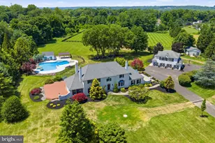 40 Beverly Hls Dr, Ivyland, PA 18974 - Photo 1