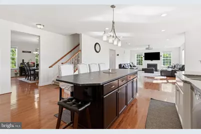 914 Hilltown Pike, Line Lexington, PA 18932 - Photo 13