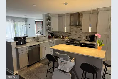 574 S Mount Vernon Circle, Bensalem, PA 19020 - Photo 3