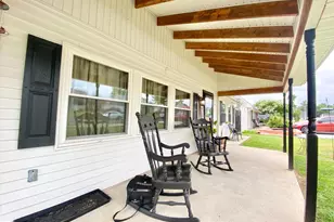 14 Verdant Rd, Levittown, PA 19057 - Photo 9