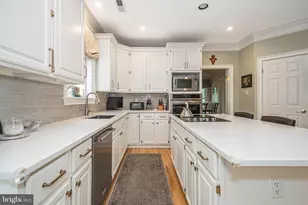 102 St Andrews Pl, Newtown, PA 18940 - Photo 31