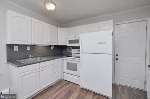 45 Crimson King Ln, Levittown, PA 19055 - Photo 7
