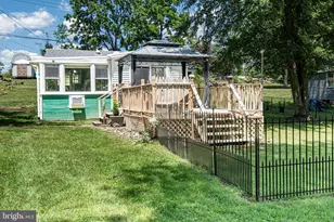 563 E Dark Hollow Rd, Pipersville, PA 18947 - Photo 7