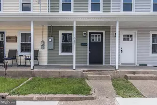 647 Spruce St, Bristol, PA 19007 - Photo 3