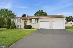 129 Green St, Silverdale, PA 18962 - Photo 1