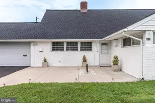 455 Snowball Dr, Levittown, PA 19056 - Photo 3