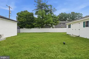 96 Elderberry Dr, Levittown, PA 19054 - Photo 53