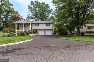 744 Kleckner Rd, Bensalem, PA 19020 - Photo 3