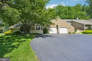 1564 Applewood Cir, Yardley, PA 19067 - Photo 1