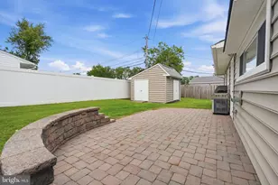 1 Gun Rd, Levittown, PA 19057 - Photo 33