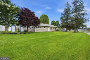 1 Gun Rd, Levittown, PA 19057 - Photo 35