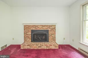 327 Thistle Ln, Perkasie, PA 18944 - Photo 9