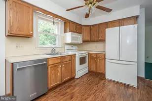 327 Thistle Ln, Perkasie, PA 18944 - Photo 17