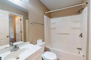 4976 Windy Meadow Ct, Pipersville, PA 18947 - Photo 17