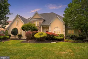 102 Whisper Wood Ct, Newtown, PA 18940 - Photo 1