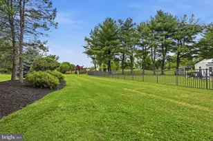 102 Whisper Wood Ct, Newtown, PA 18940 - Photo 57