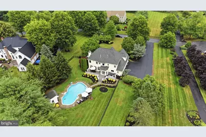 102 Whisper Wood Court, Newtown, PA 18940 - Photo 3