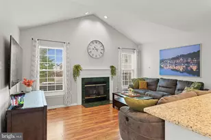 807 Sherrick Ct, Chalfont, PA 18914 - Photo 5