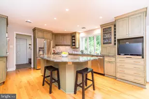 24 Springtree Ln, Yardley, PA 19067 - Photo 19