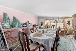 32 Gun Rd, Levittown, PA 19057 - Photo 9