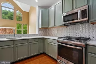 3891 Nanlyn Farm Cir, Doylestown, PA 18902 - Photo 7